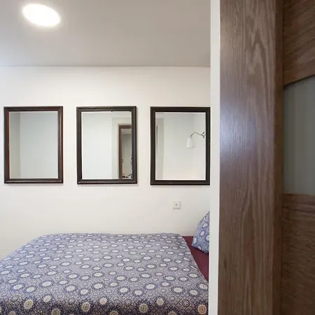 Cozy In With Free Parking Apartment